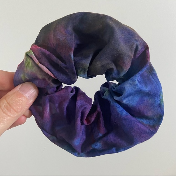 Handmade Colorful Tie-Dye Scrunchie - Picture 1 of 4